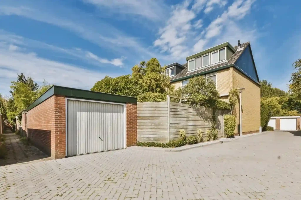 Garagentür-Öffnung ohne Schäden – Professionelle Garagenöffnung in Alzey